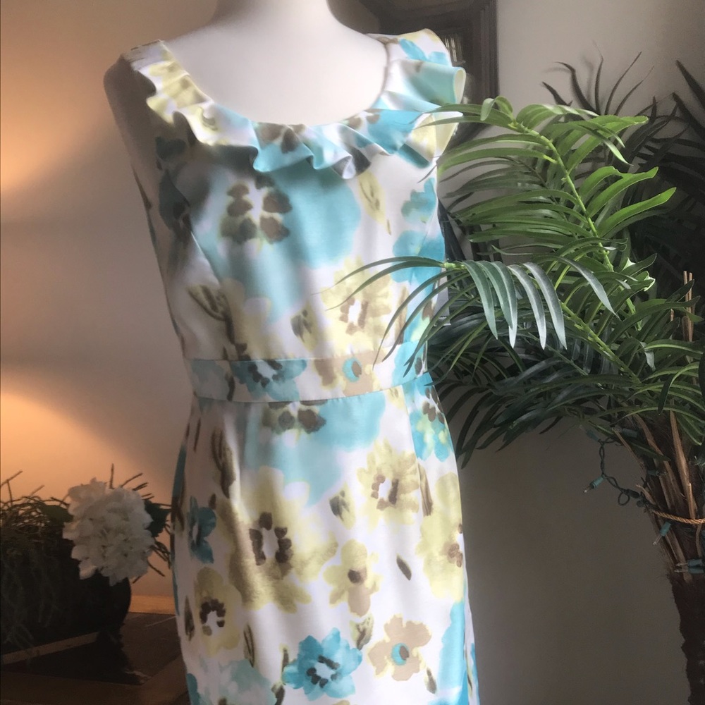 Alex Marie spring floral dress in size 8. NWT